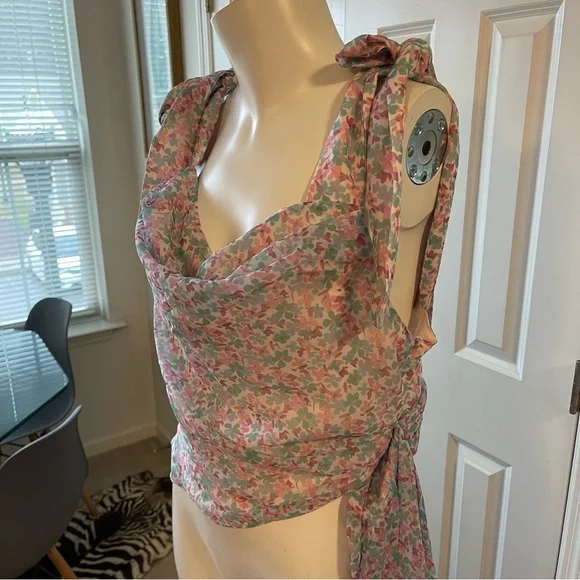 Lovers + friends floral top - Picture 5 of 8